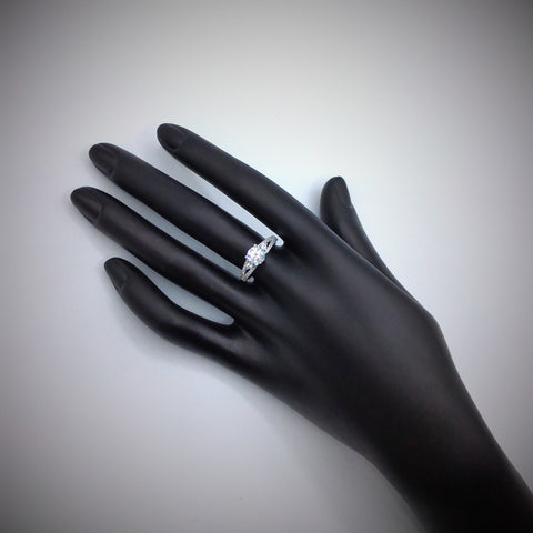 Sterling Silver Elegant Crystal Ring